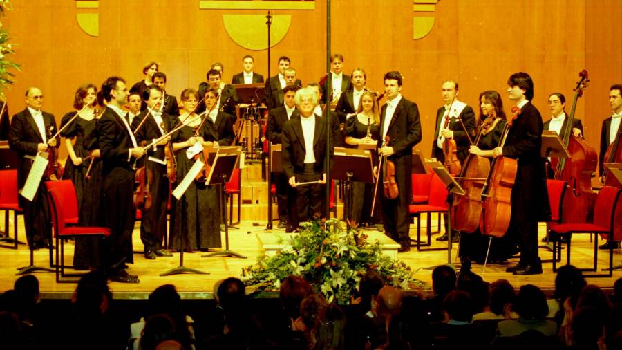 Concierto fundacional de la Real Filharmonía de Galicia, dirigido por Helmuth Rilling en 1996. Foto: Nacho Santás