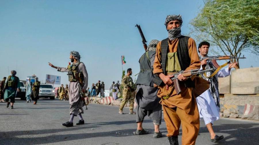 Talibanes en Herat. Control de salida de las milicias. Foto: ECG