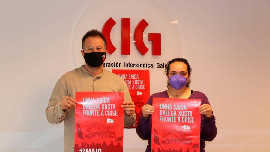 Paulo Carril, junto a Susana Méndez, en la presentación de los actos del Primeiro de Maio convocados por la CIG. Foto: CIG