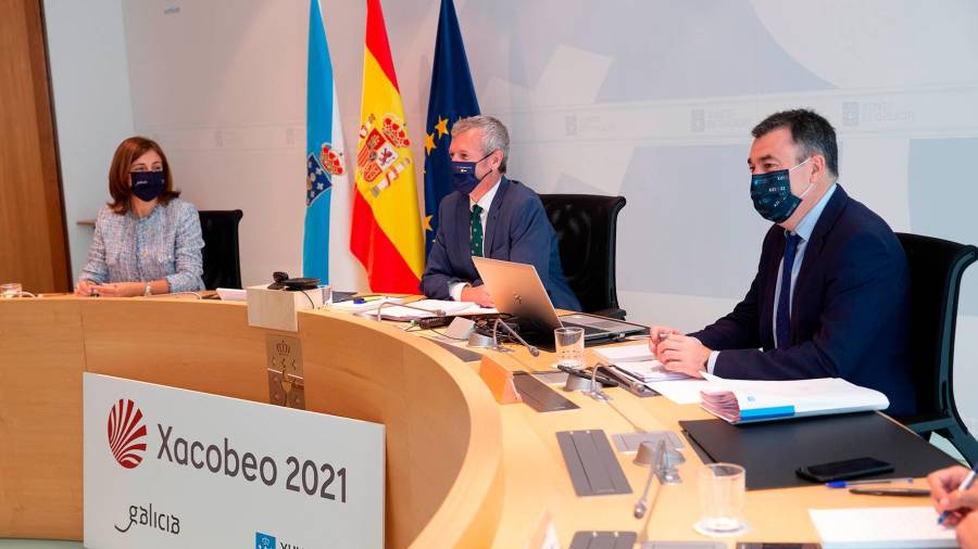 Alfonso Rueda, en el centro de la imagen, presidió el Consello de la Xunta de este jueves