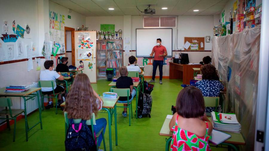 educación. Escolares con mascarilla en las aulas. Foto: Jero Morales / Efe