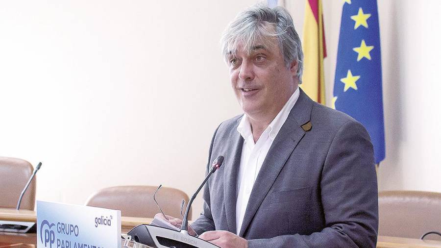 rueda de prensa. PEl portavoz parlamentario del PPdeG, Pedro Puy, este lunes en la Cámara do Hórreo