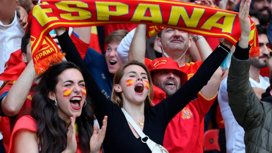 Aficionadas españolas, en Wembley. Foto: Kiko Huesca