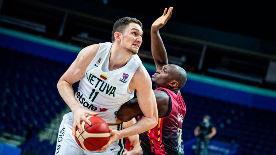 Birutis, en el duelo entre Lituania y Bélgica. Foto: FIBA