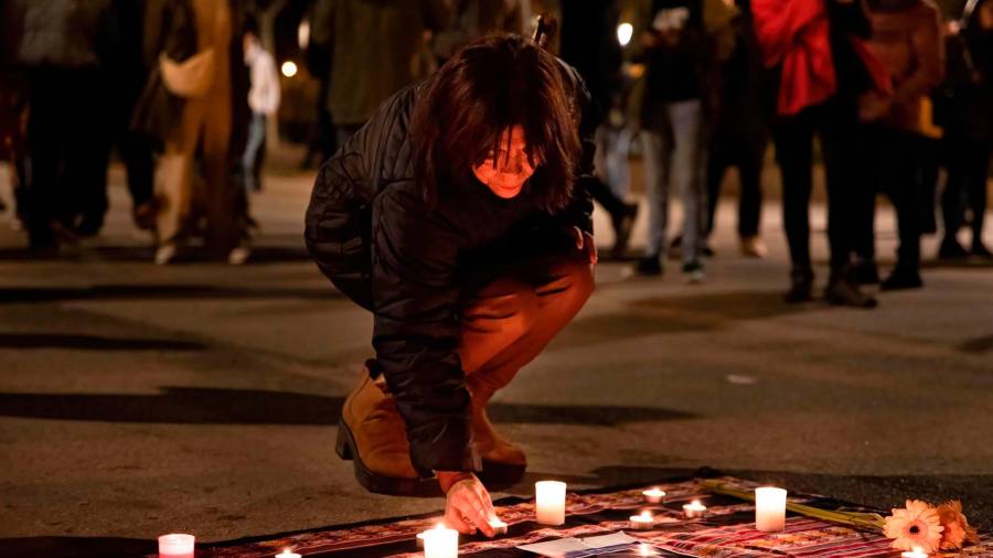 Vigilia por los muertos en Perú. FOTO: Europa Press