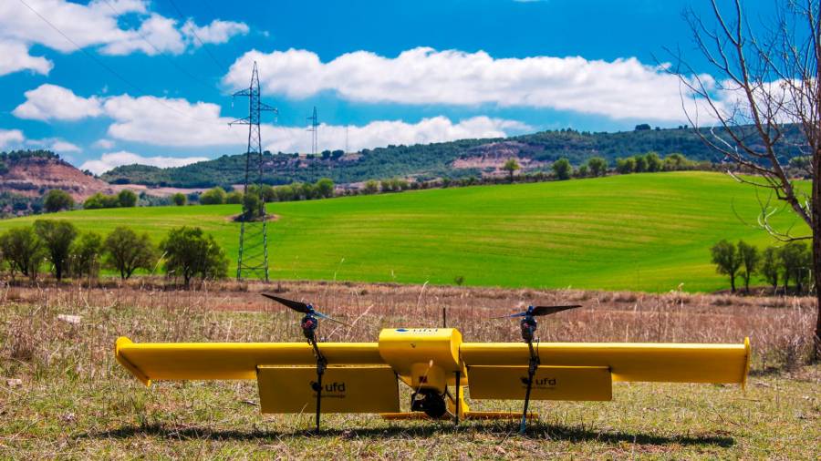 Vista de un dron de larga distancia con el que se comprueban los tendidos. Foto: Naturgy
