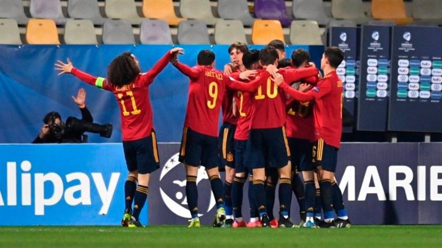 Los jugadores de la selección sub-21 festejando un gol. Foto: Prensa RFEF