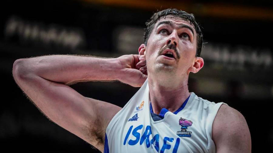 El pívot israelí Jake Cohen. Foto: FIBA