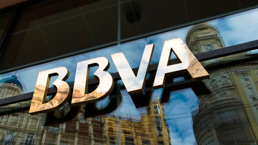 El BBVA plantea el despido de 3.798 empleados y el cierre de 530 oficinas