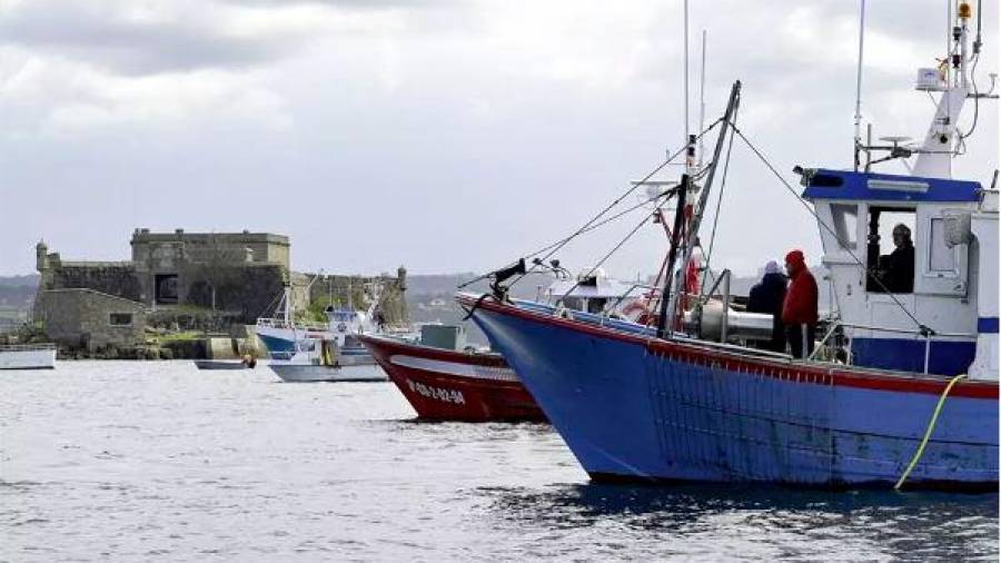 protestas. Varios buques en la dársena de A Marina, A Coruña. Foto: M. Dylan - Europa Press