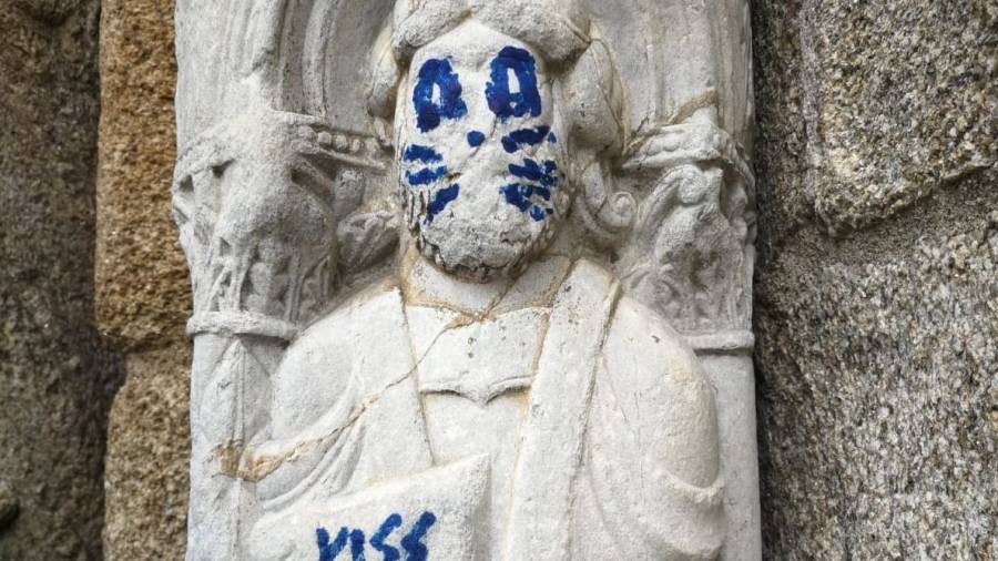 Acto vandálico en la Catedral de Santiago
