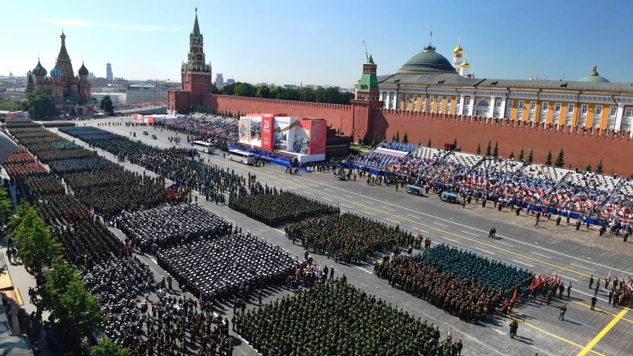 Desfile militar en la Plaza Roja de Moscú. (Autor, Mikhail Vorskresenskiy. Fuente, EFE)