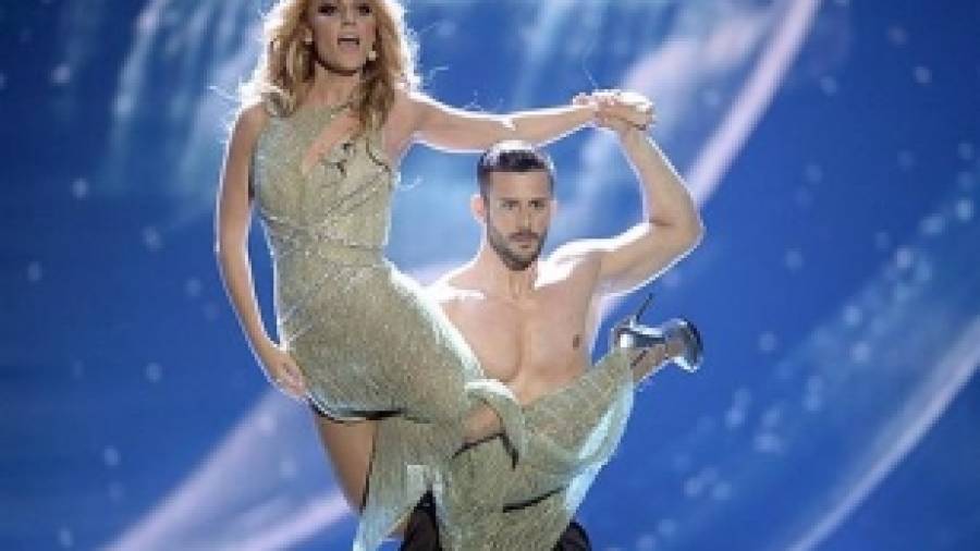 Edurne brilla en Eurovisión pero se queda en el puesto 21