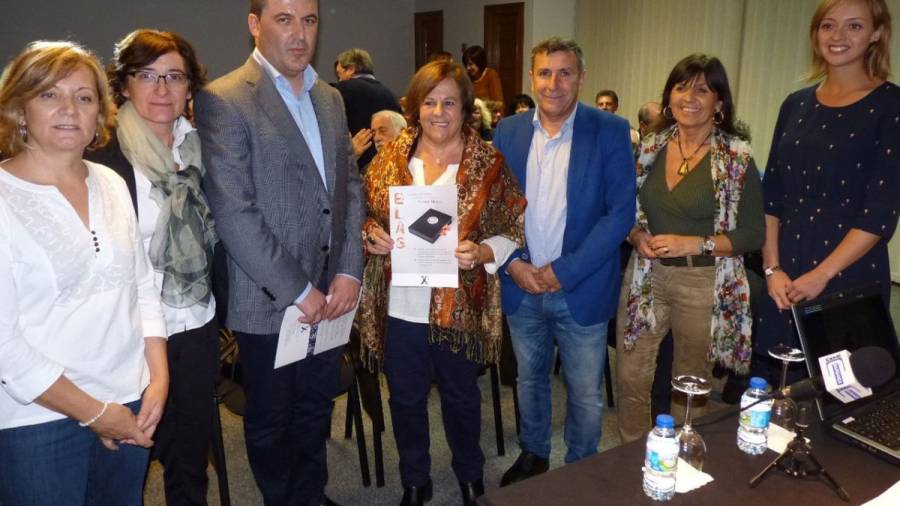 Ribeira acolleu a presentación de Elas, adicado a 410 galegas