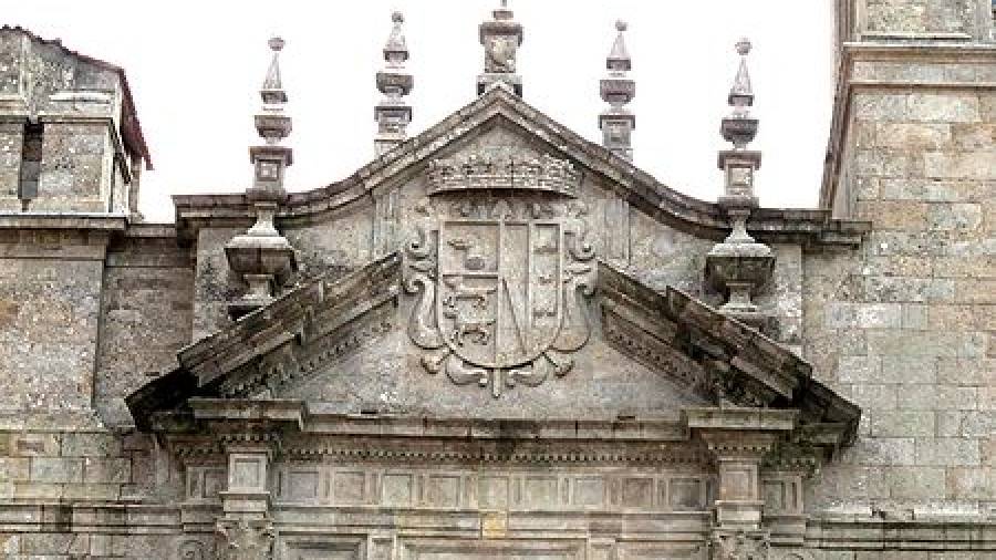 Rematan as obras na igrexa compostelá de San Agustín, centradas na limpeza da fachada e na erradicación das humidades