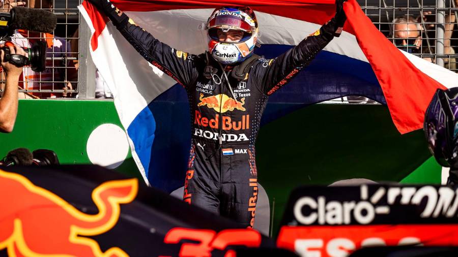 Max Verstappen celebra el triunfo. Foto: Remko de Waal