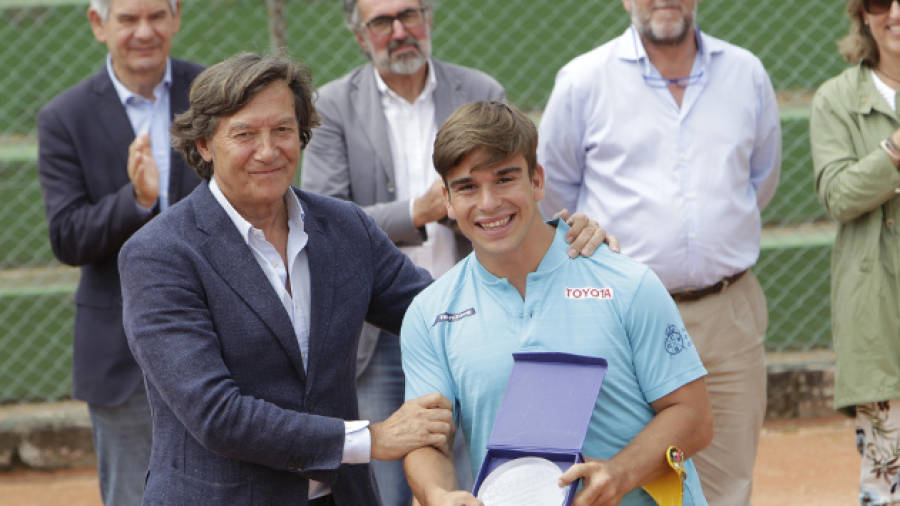 Martín de la Puente se proclama campeón gallego de tenis en silla