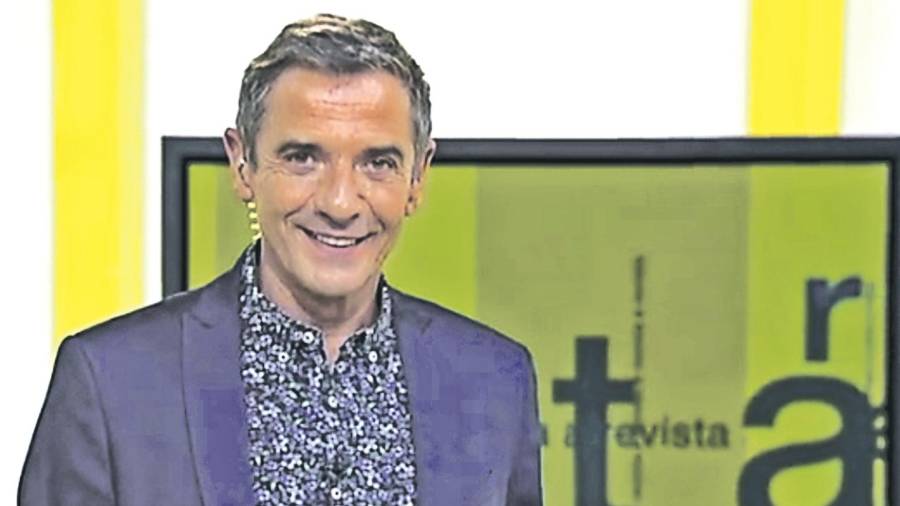 TELEVISIÓN. Mon Santiso, presentador do programa ‘A Revista Fin de Semana’ . Foto: ECG