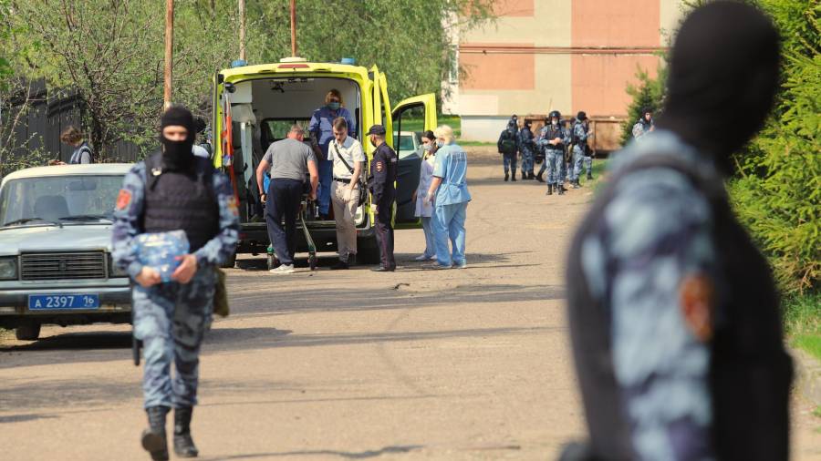 Nueve muertos y veinte heridos en un centro escolar ruso a causa del tiroteo de un exalumno
