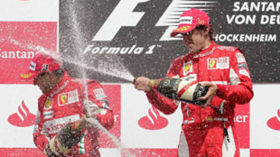 Fernando Alonso vuelve a ganar y la polémica también regresa