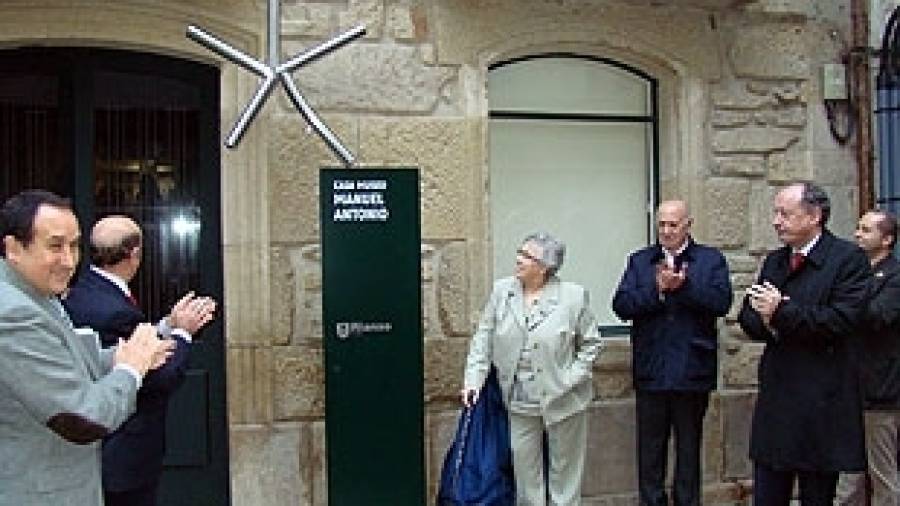 Rianxo abrió ayer la casa museo de Manuel Antonio