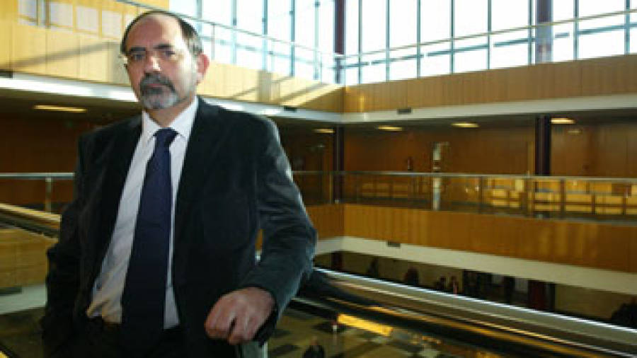 El director gerente del CHUS, Jesús Caramés, elegido Gallego de Marzo