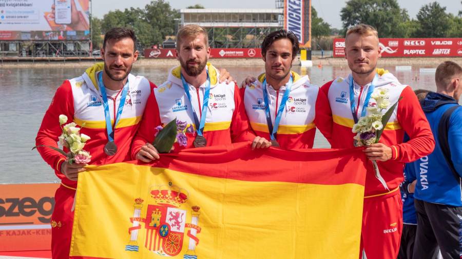 K4 Craviotto (i), Arévalo, Germade y Cooper clasificaron a España con la plata mundial. Foto: RFEP