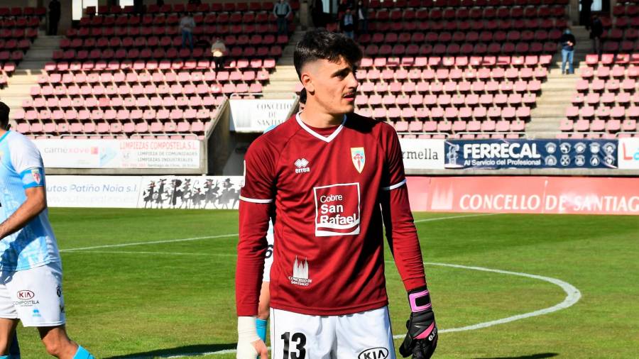 Borja Rey, el día de su debut con el Compostela ante el Marino. Foto: SD 