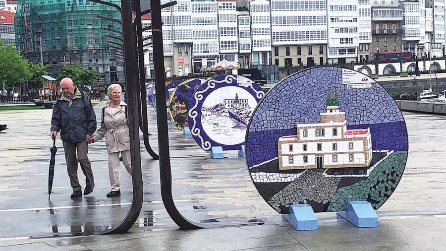 A Coruña. Exposición de murales en A Marina. Foto: Lar