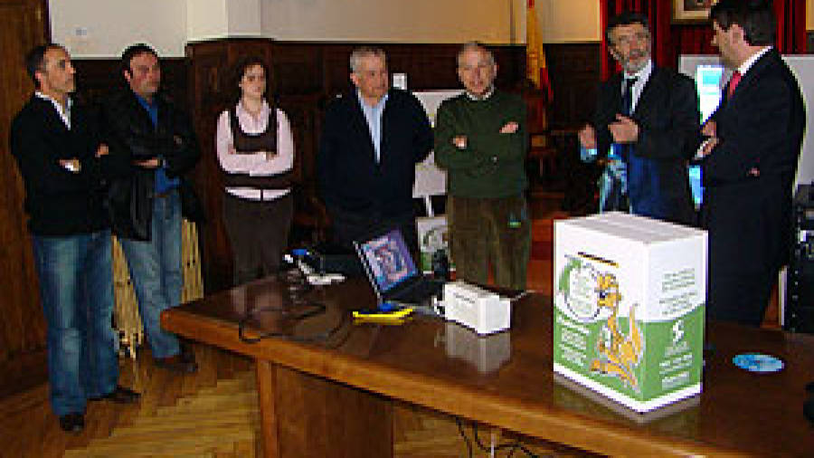 El municipio de Ordes, pionero en Galicia en el reciclaje de CD