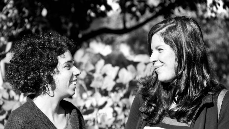 Sabela Iglesias e Adriana Pérez, fundadoras da produtora creativa Illa Bufarda. Foto: cedida.