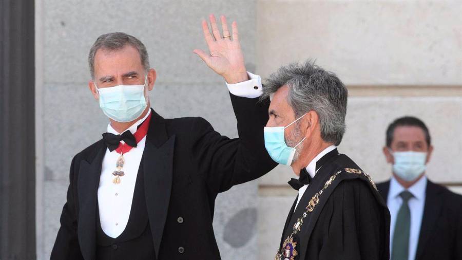 El rey Felipe y el presidente del Consejo General del Poder Judicial, Carlos Lesmes. Foto: E.P.