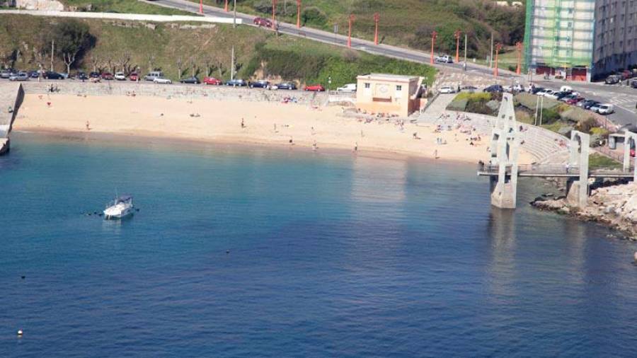 Foto de la playa de San Amaro en A Coruña. Foto: Turismo.gal.