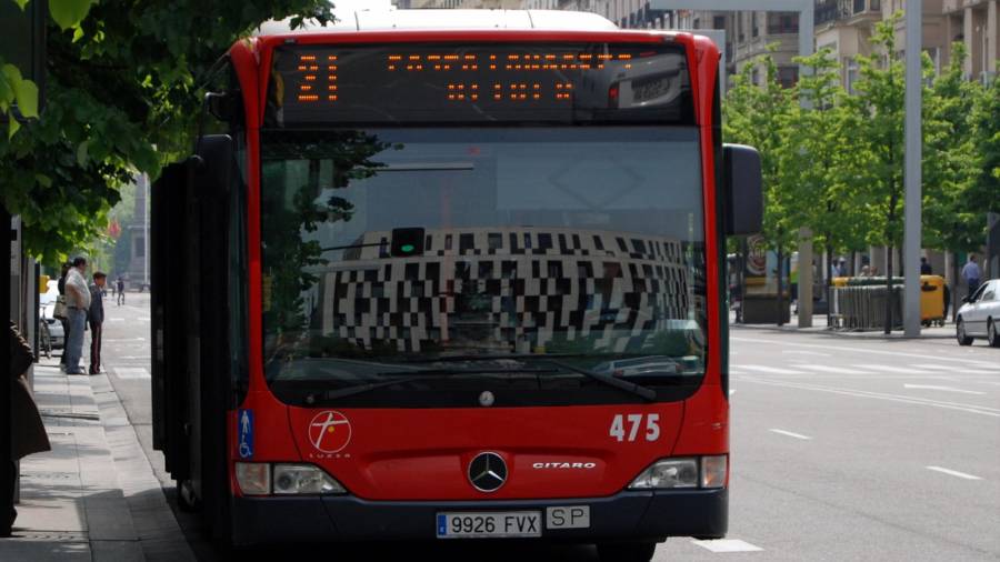 El precio del transporte se abarató en junio en Galicia. CARLOS ZGZ