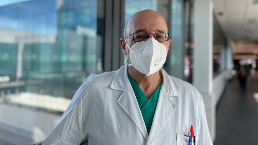 Doctor Carlos Martín, jefe del servicio de Otorrinolaringología del hospital Clínico Universitario de Santiago
