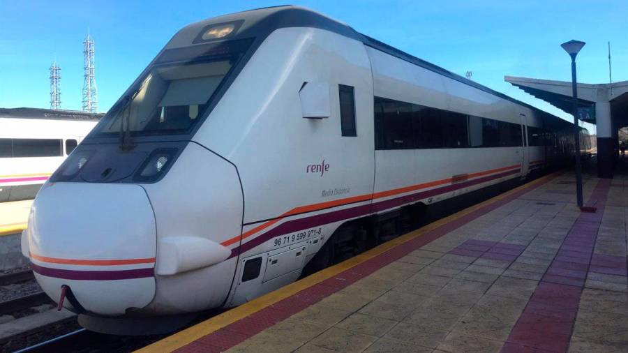Renfe aumenta en dúas horas o tempo de viaxe entre Vigo e Valdeorras