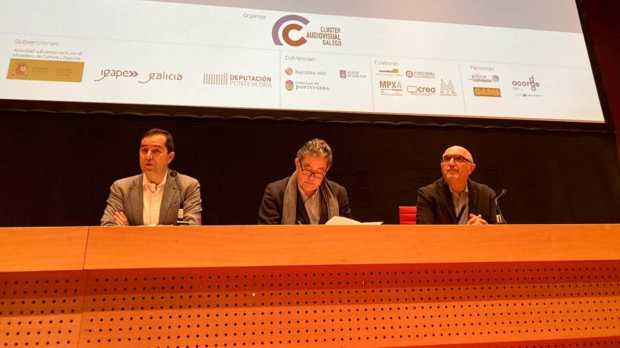 Imaxe da edición do 2019, pola esquerda, o director de Agadic, Jacobo Sutil; o alcalde de Pontevedra, Miguel Anxo Fernández Lores; e o presidente do Clúster, Jorge Algora. Foto: G