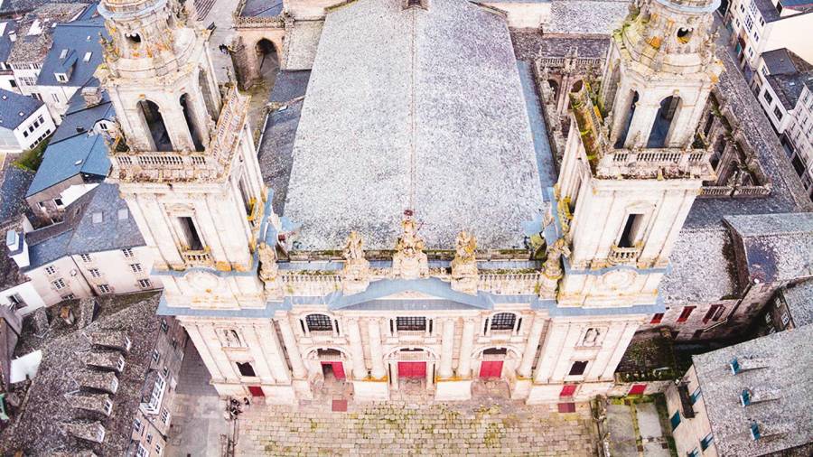 La catedral de Lugo, a vista de dron