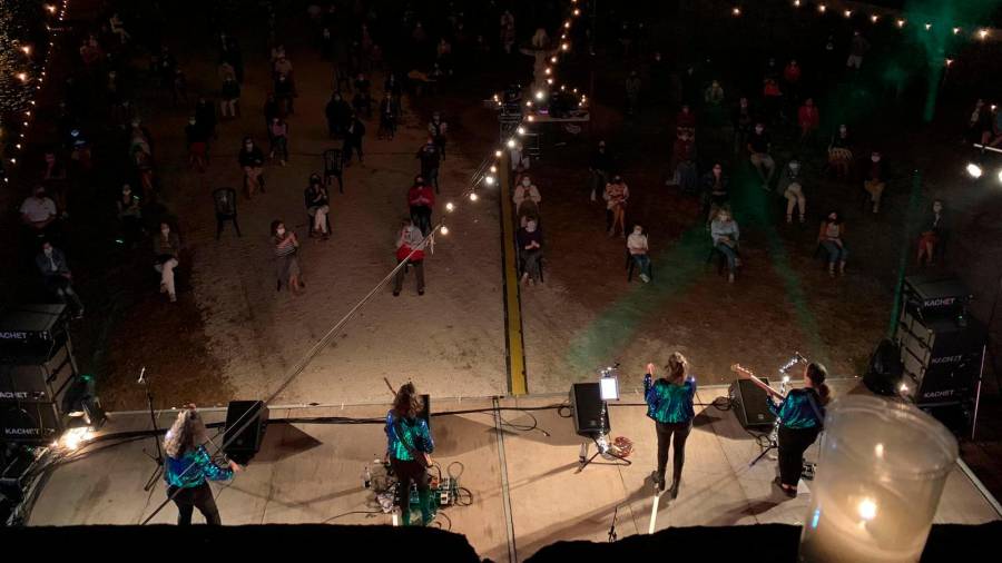 A Noite Velada congregou onte en Ponte Ledesma a 230 persoas que gozaron do concerto de A Banda da Loba