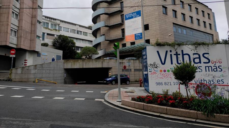 Positivo en COVID-19 la esposa del hombre ingresado con la variante india en el hospital Vithas de Vigo