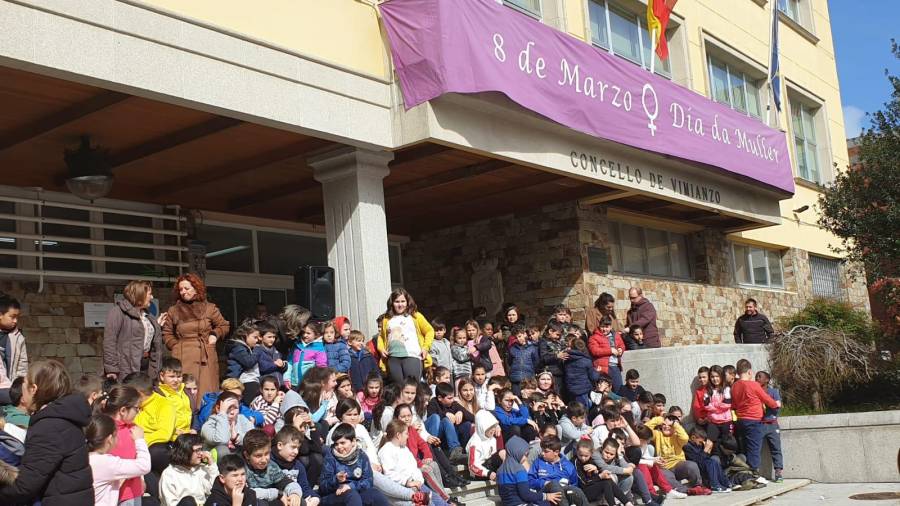 Actividades escolares en Vimianzo con motivo do Día da Muller. Foto: Fademur