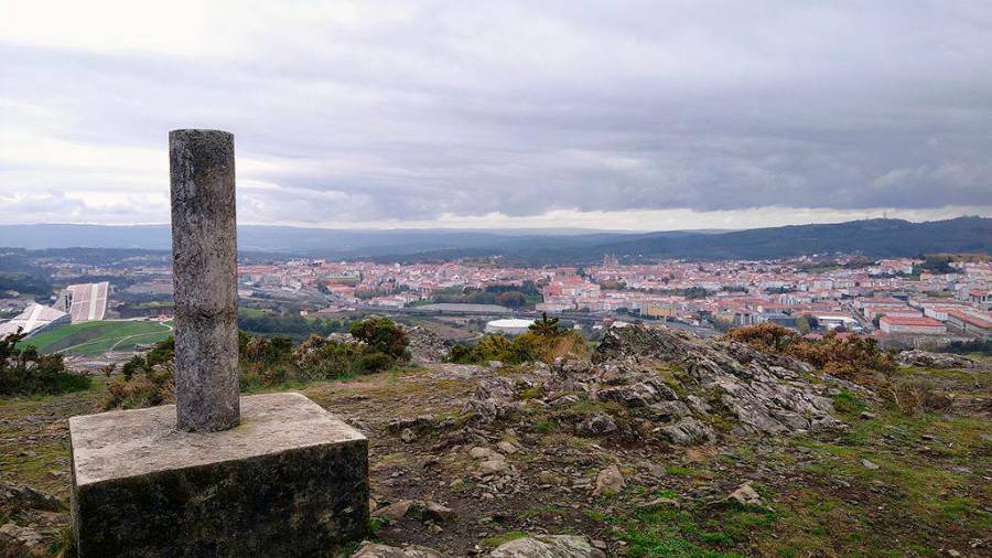 Panorámica. Imagen 360 grados de la capital gallega desde el mirador situado en la cumbre del Monte Viso