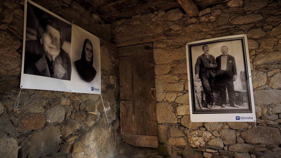 Retratos en las paredes de las casas de Bexán Foto: Eliseo Trigo