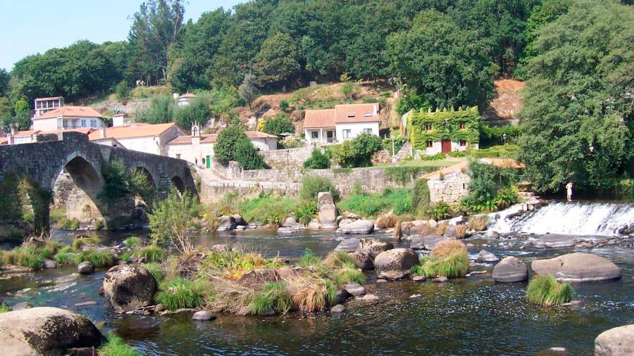 La aldea rural de Ponte Maceira (Negreira, A Coruña). Foto: Commons