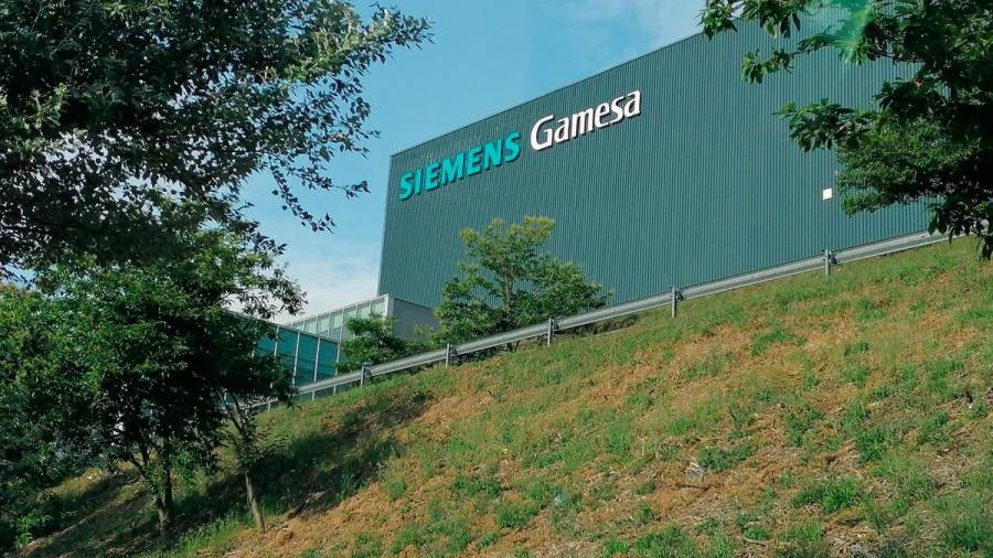 Se reformará una carretera para evitar el cierre de Siemens Gamesa