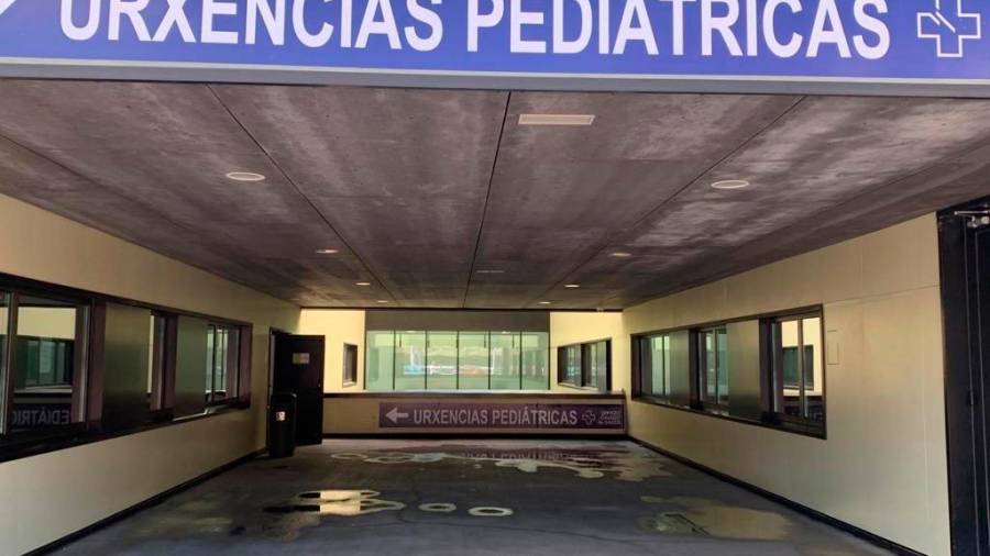 Na foto de arquivo, acceso á área de Urxencias Pediátricas do Hospital Álvaro Cunqueiro de Vigo. SERGAS