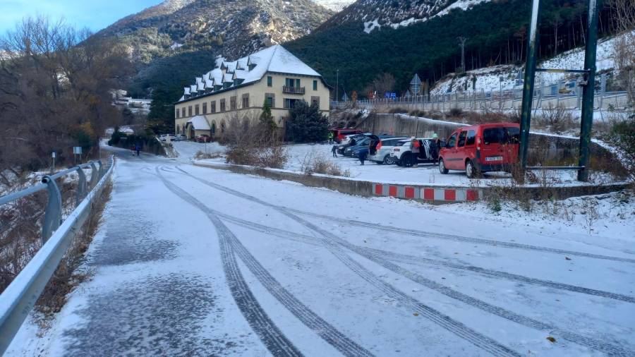 Carretera con nieve en la calzada, en la provincia de Huesca. EUROPA PRESS 07/12/2021