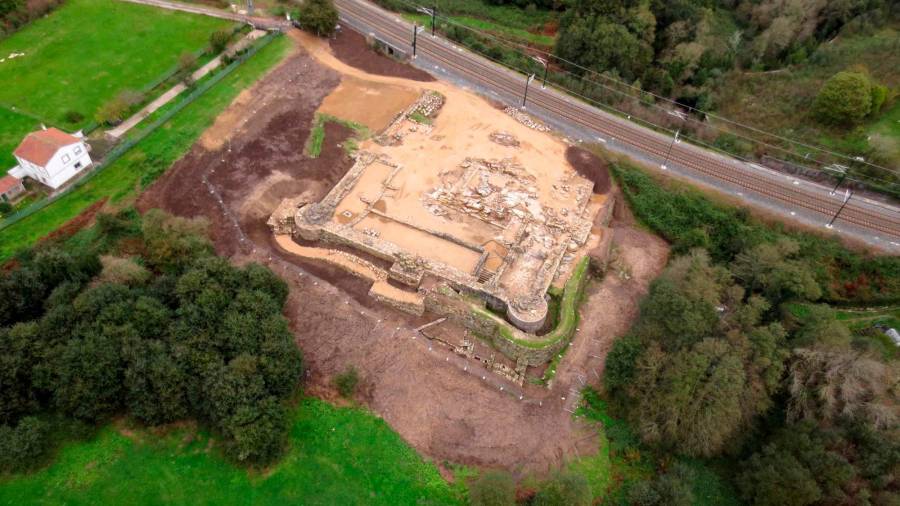 Imagen aérea del yacimiento arqueológico de la fortaleza