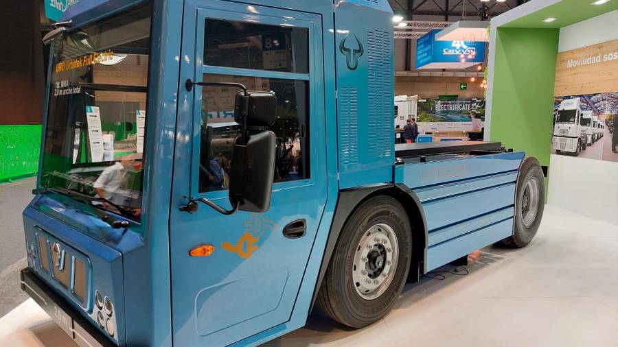 Urbatek: El camión urbano del futuro es eléctrico y cabe en cualquier casco histórico