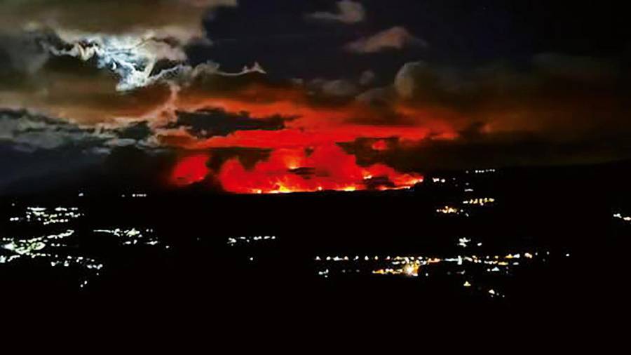 Más allá de Verín, dos fuegos ponen en jaque a Galicia: 400 hectáreas calcinadas en Caldas y otras 350 en Boiro
